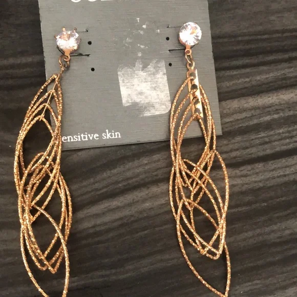 Brand New Cezanne earrings - Picture 7 of 7